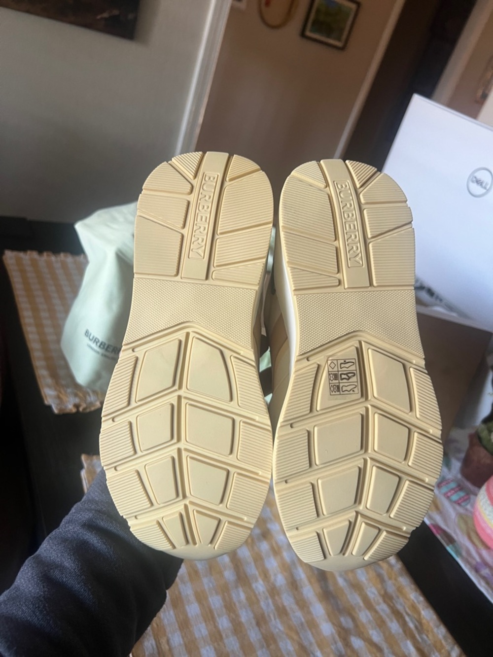 NWT Burberry Cream, Beige & Tan Low-Top Sneakers with Signature Check. - Picture 4 of 11